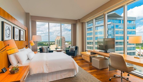 Room, 1 King Bed, Corner (View)