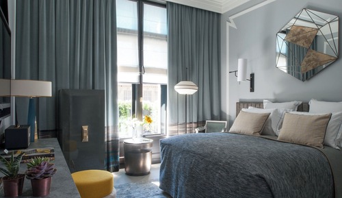 Connecting or Adjacent Rooms