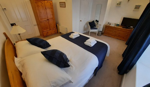 Double Room (Room 6)