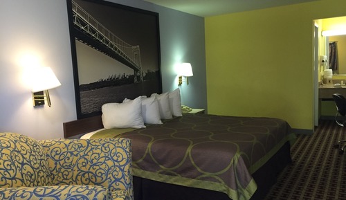 No Pets Allowed, Standard Room, 1 King Bed, Smoking