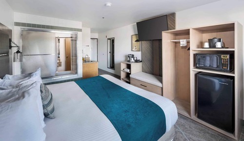 Room, 1 King Bed, Jetted Tub