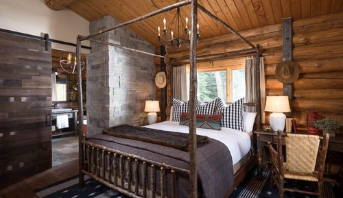 Room (Larkspur)
