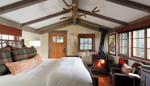 Room (Lodgepole)