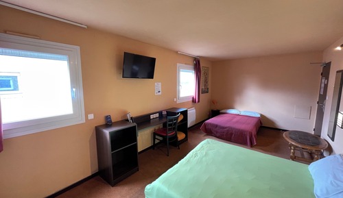 Classic Quadruple Room