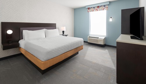 Suite, 1 King Bed, Accessible, Non Smoking (hearing acc)