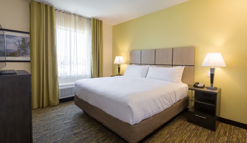 Suite, 1 King Bed, Accessible (Comm Accessible)