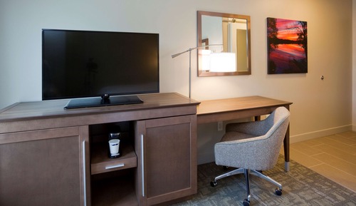 Room, 1 King Bed, Accessible, Non Smoking (Hearing)