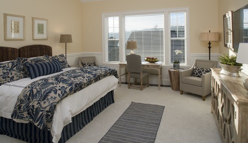 Luxury Room, 1 Queen Bed, Pool View (Pet Friendly)