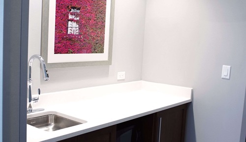 Studio, 2 Queen Beds, Refrigerator & Microwave (Wet bar)