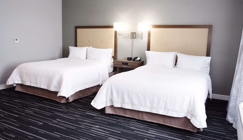 Studio, 2 Queen Beds, Accessible (Hearing)