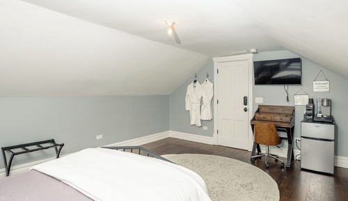 Standard Single Room, 1 Queen Bed