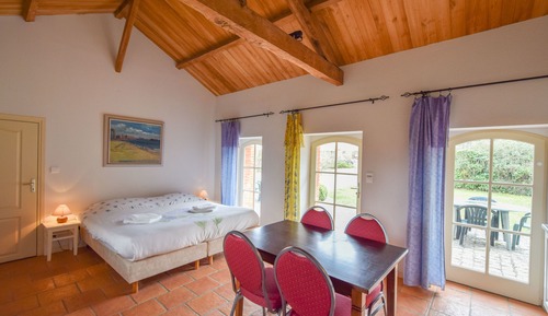 Studio, Multiple Beds