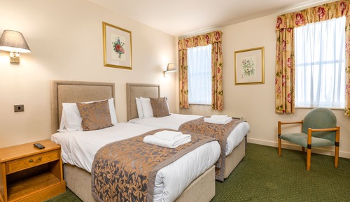 Twin Room (Two Single Beds)