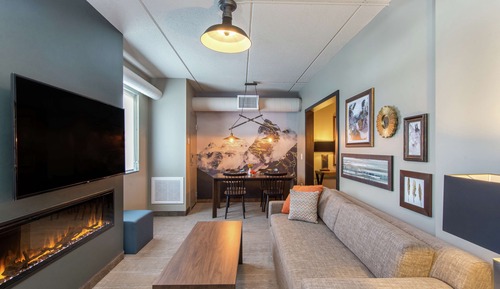 Deluxe Suite, 1 King Bed, Non Smoking