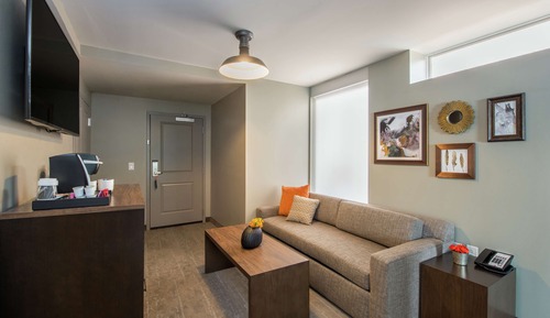 Suite, 2 Queen Beds, Non Smoking