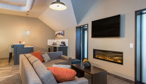 Superior Suite, 1 King Bed, Non Smoking