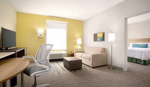 Suite, 1 King Bed, Accessible, Non Smoking