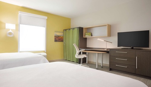 Premium Studio, 2 Queen Beds