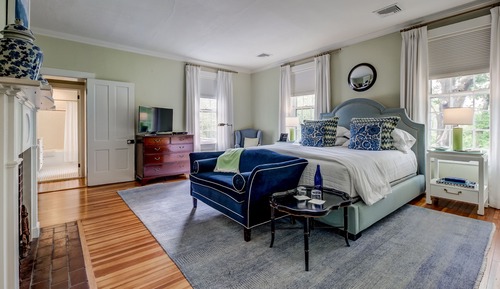 Hickok #2, 1 King Bed