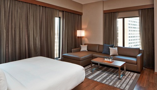 Executive Room, 1 King Bed with Sofa bed, Corner