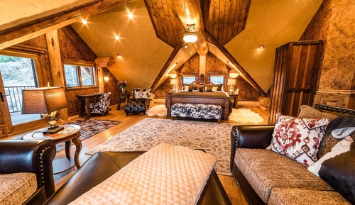 Honeymoon Suite, 1 King Bed, Private Bathroom