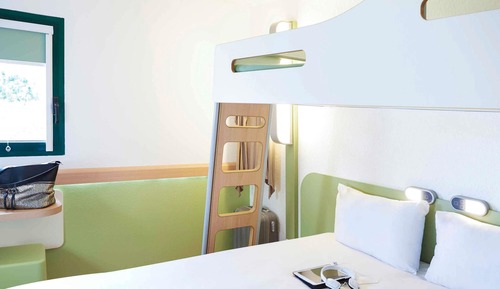 Triple Room, Multiple Beds
