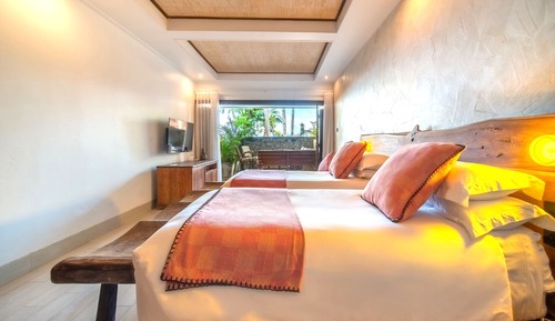 Deluxe Room, Partial Ocean View