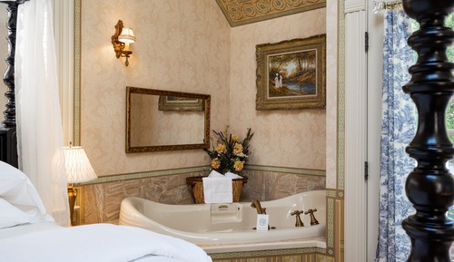 Room, Private Bathroom (Everil- Breakfast Included )