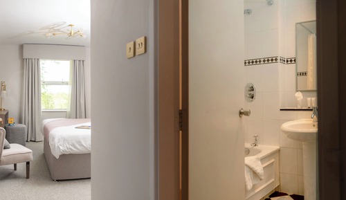 Classic Spa Double / Twin Bedroom (With Spa Access)