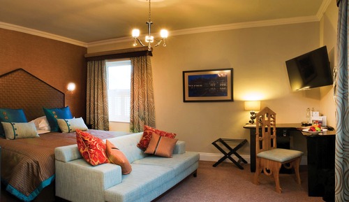 Executive 'Quays' Double / Twin Bedroom (With Spa Access)