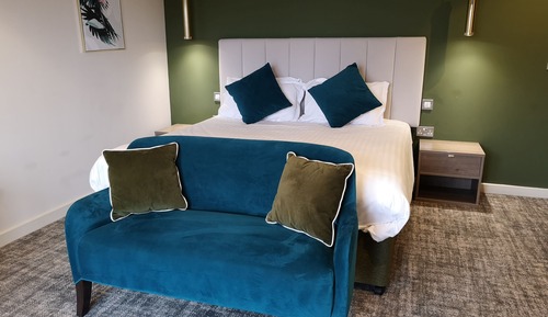 Superior Spa Double / Twin Bedroom (With Spa Access)