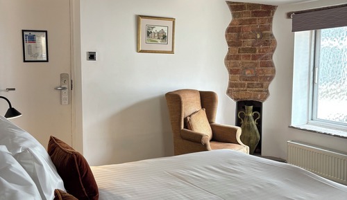 Executive Beams Double / Twin Bedroom (With Spa Access)