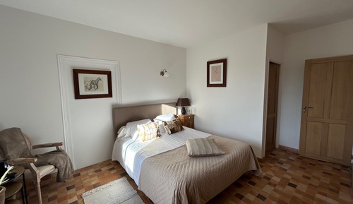 Double Room (Jean Ysoré)