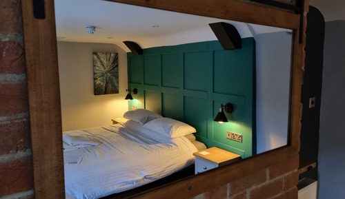 Double Room, Ensuite (Green Room)