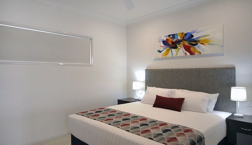 Deluxe One Bedroom King Apartment 