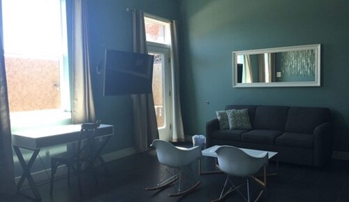 Elite Room, 1 King Bed, City View