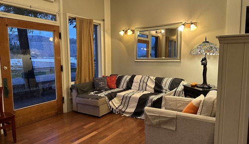 Suite, Shared Bathroom (Two Twin Beds)