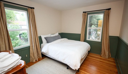 Suite, Shared Bathroom (Double Bed)