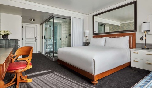 Corner One Bedroom Suite