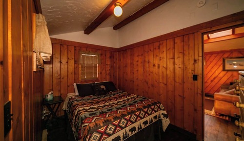 Grand Teton Cabin (C2)