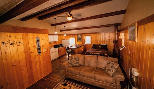 Yellowstone Studio Cabin C1