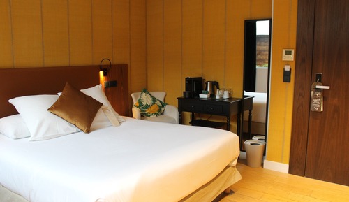 Comfort Room, Mobility Accessible