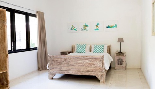 King Bedroom Garden View