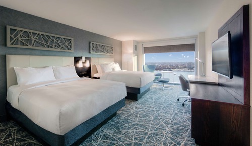 Room, 2 Queen Beds, Non Smoking, River View