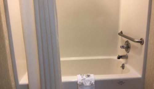 Deluxe King Room - Non-Smoking