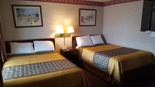 Double Room with Two Double Beds - Non-Smoking