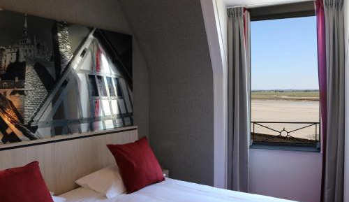 Double or Twin Room with views of Mont-Saint-Michel Bay - Main Building