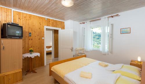 One Bedroom with Balcony and Sea View