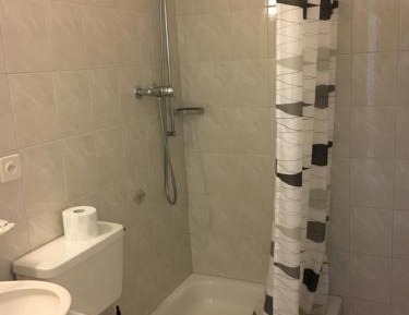 Economy Triple Room
