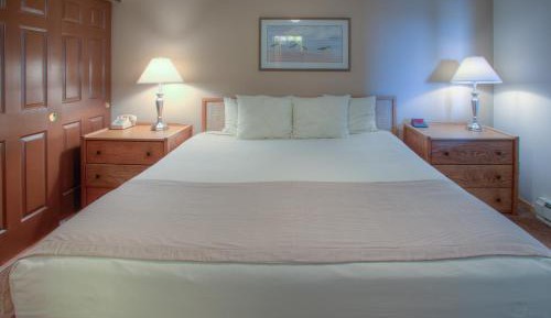 One-Bedroom Apartment with Sea View - 311 - No Pets